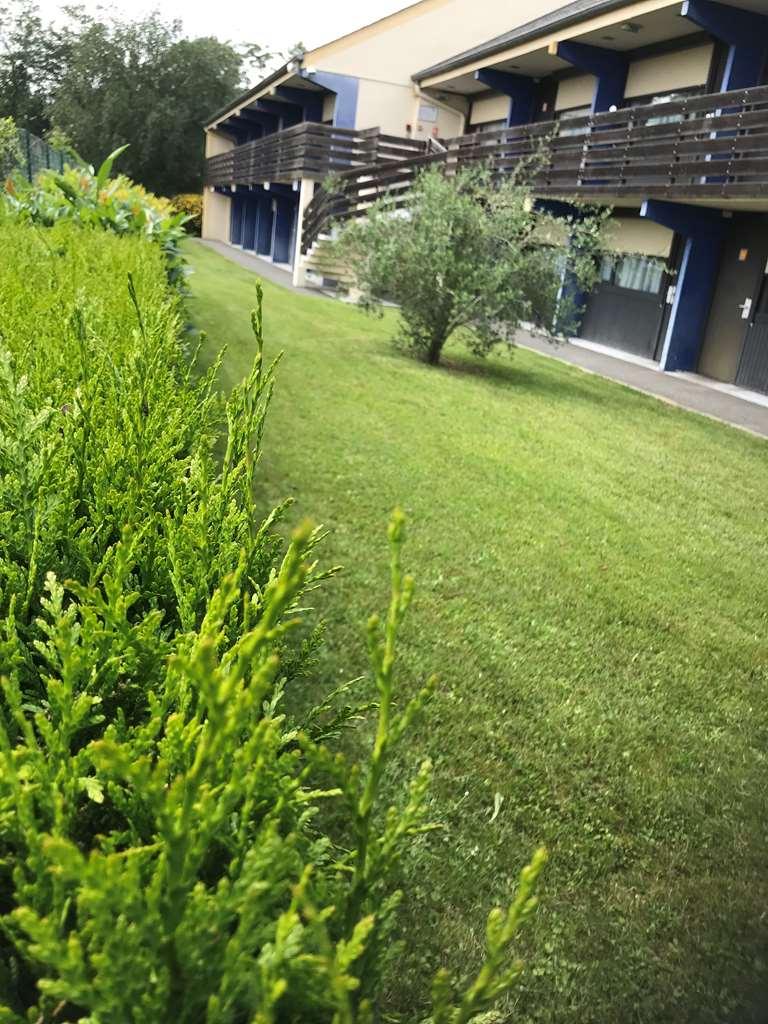 Kyriad Tarbes Odos Exteriör bild