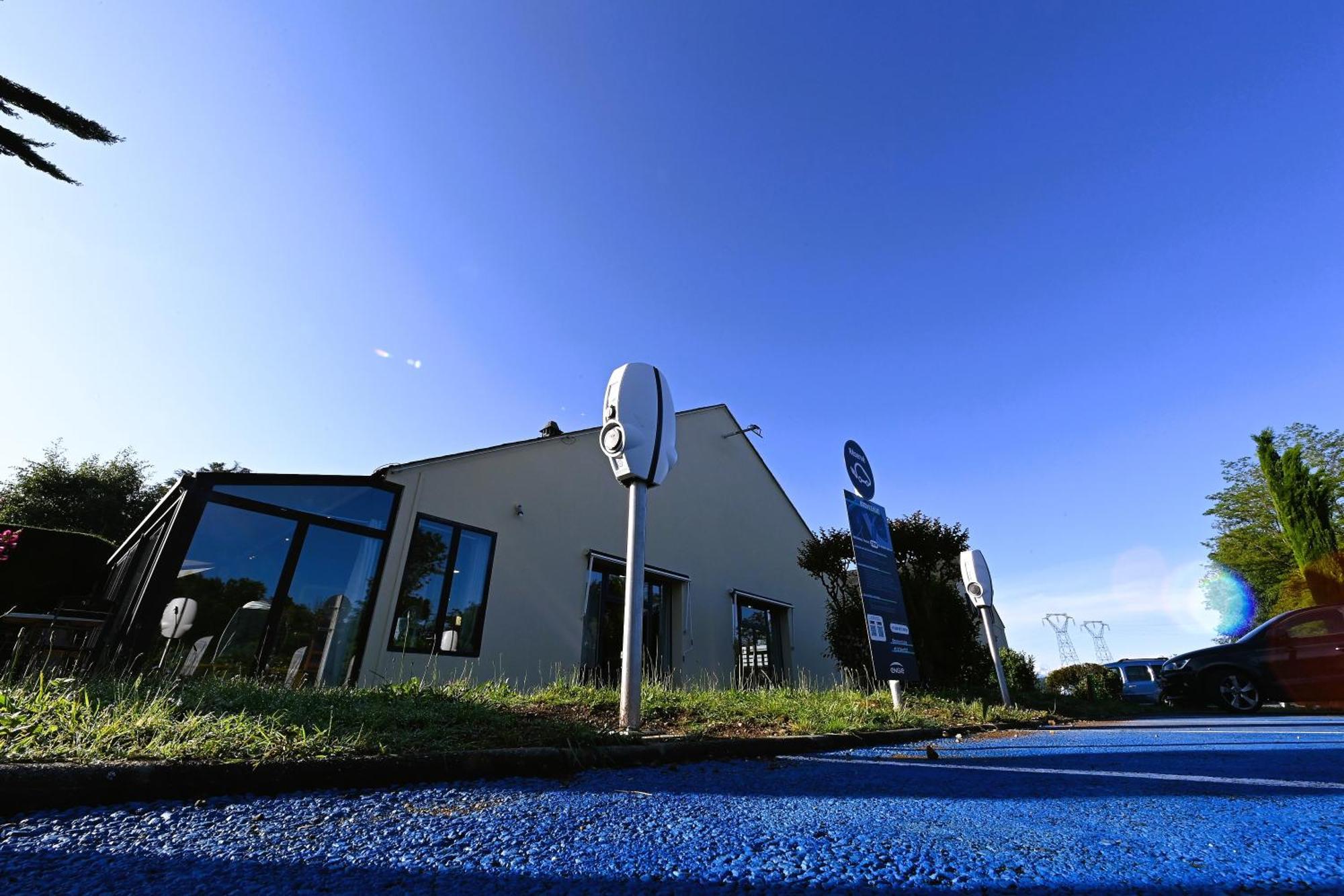 Kyriad Tarbes Odos Exteriör bild